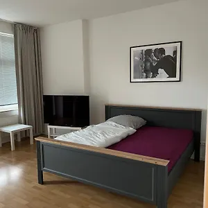 https://ferienwohnung-fur-kleine-und-grosse-reisegruppe.dresdenhotels.net